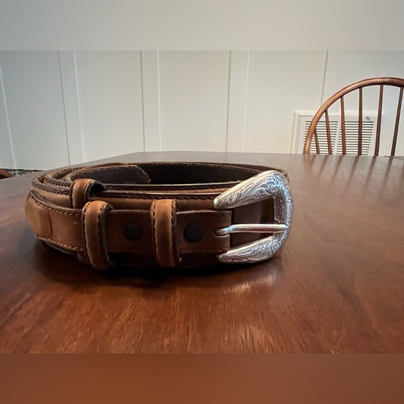 Silver Creek Accessories - Vintage Silver Creek leather belt 42”